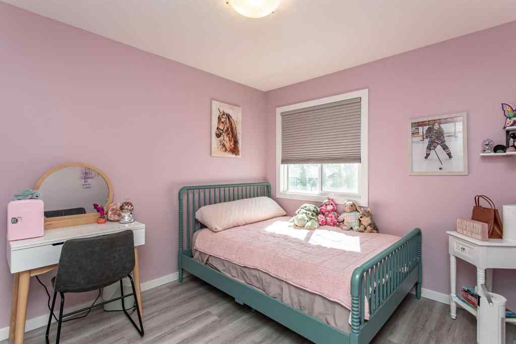MLS® A2243957 - 246 Viscount Drive  in Vanier East Red Deer, Residential