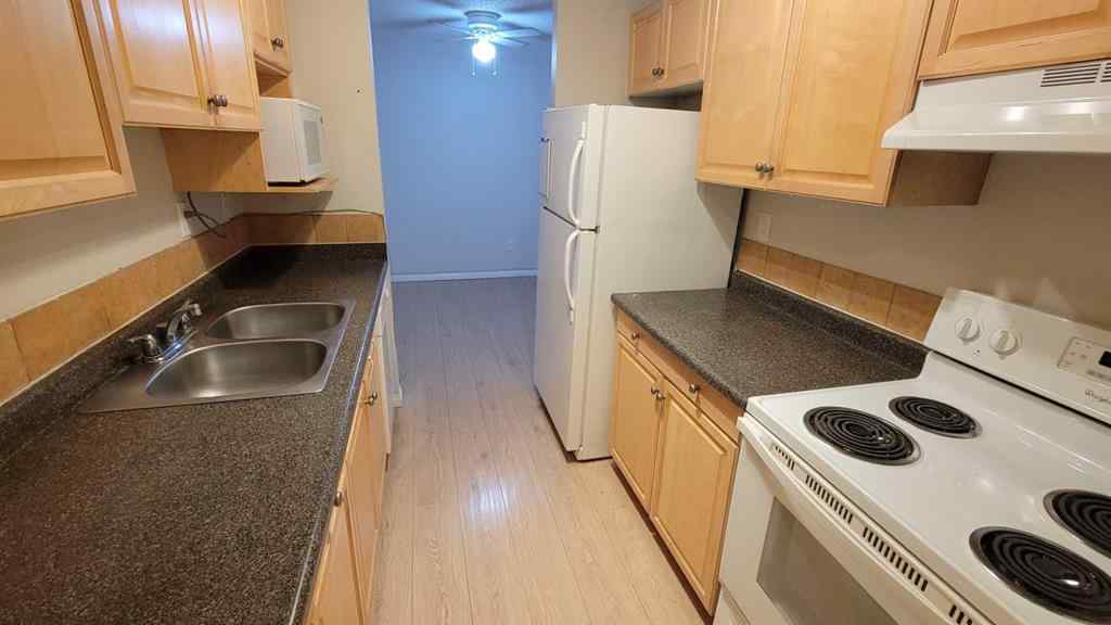MLS® A2243963 - Unit #402 1320 12 Avenue SW in Beltline Calgary, Residential