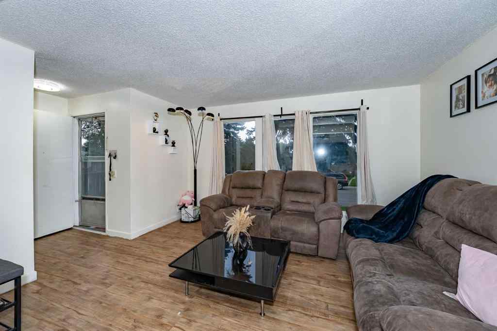 MLS® A2243971 - 25 Erin Ridge Road SE in Erin Woods Calgary, Residential