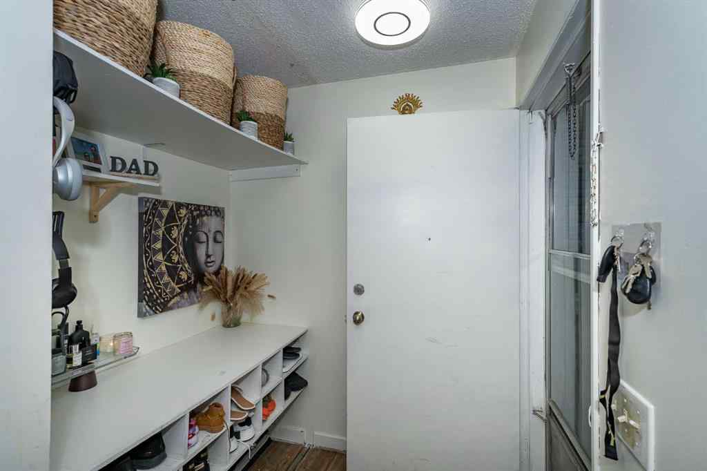 MLS® A2243971 - 25 Erin Ridge Road SE in Erin Woods Calgary, Residential