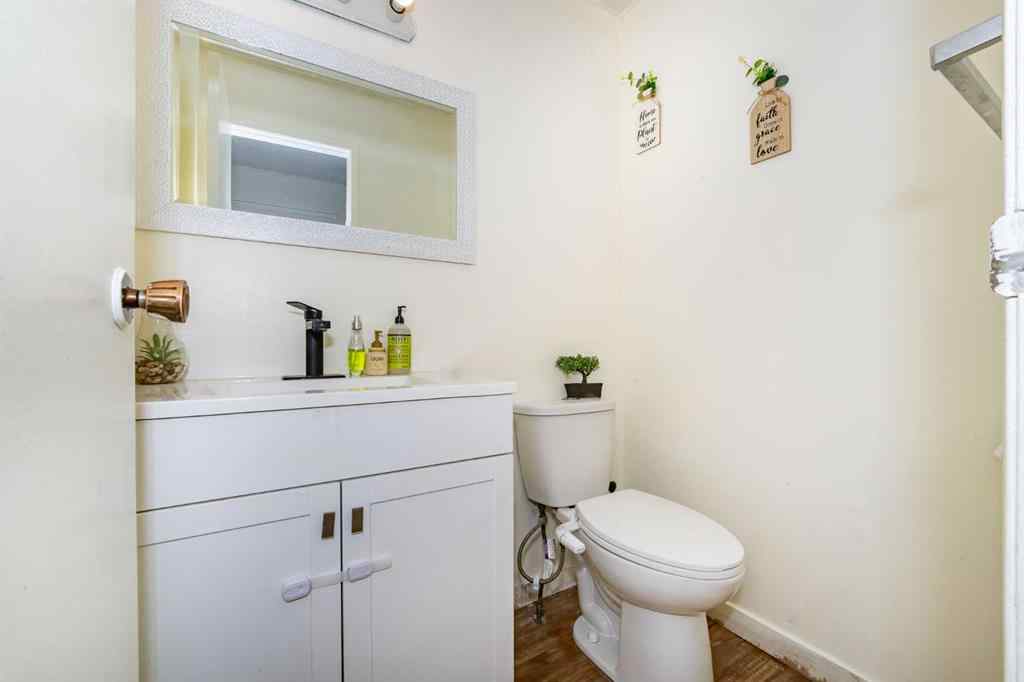 MLS® A2243971 - 25 Erin Ridge Road SE in Erin Woods Calgary, Residential