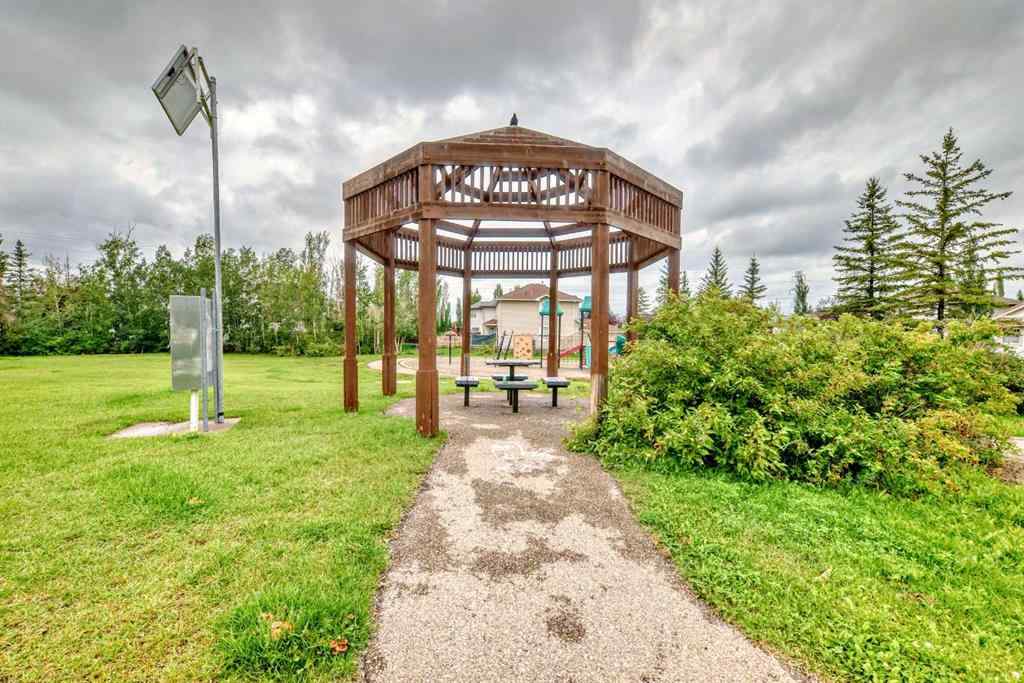 MLS® A2243973 - 195 West Lakeview Circle  in Lakeview Landing Chestermere, Residential