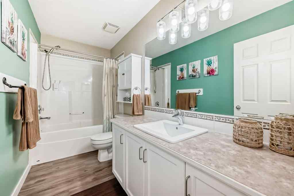 MLS® A2243973 - 195 West Lakeview Circle  in Lakeview Landing Chestermere, Residential