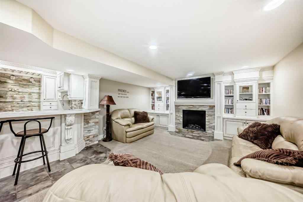 MLS® A2243973 - 195 West Lakeview Circle  in Lakeview Landing Chestermere, Residential