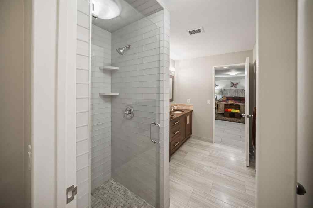 MLS® A2243978 - 42 Woodhaven Crescent SW in Woodbine Calgary, Residential