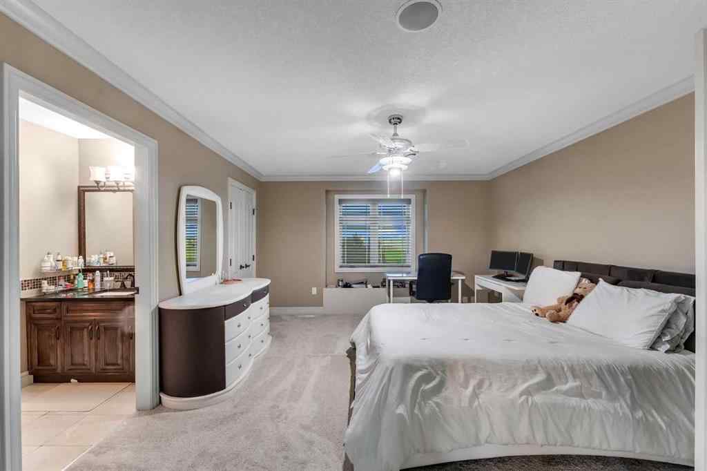 MLS® A2243988 - 989 East Lakeview Road  in East Chestermere Chestermere, Residential