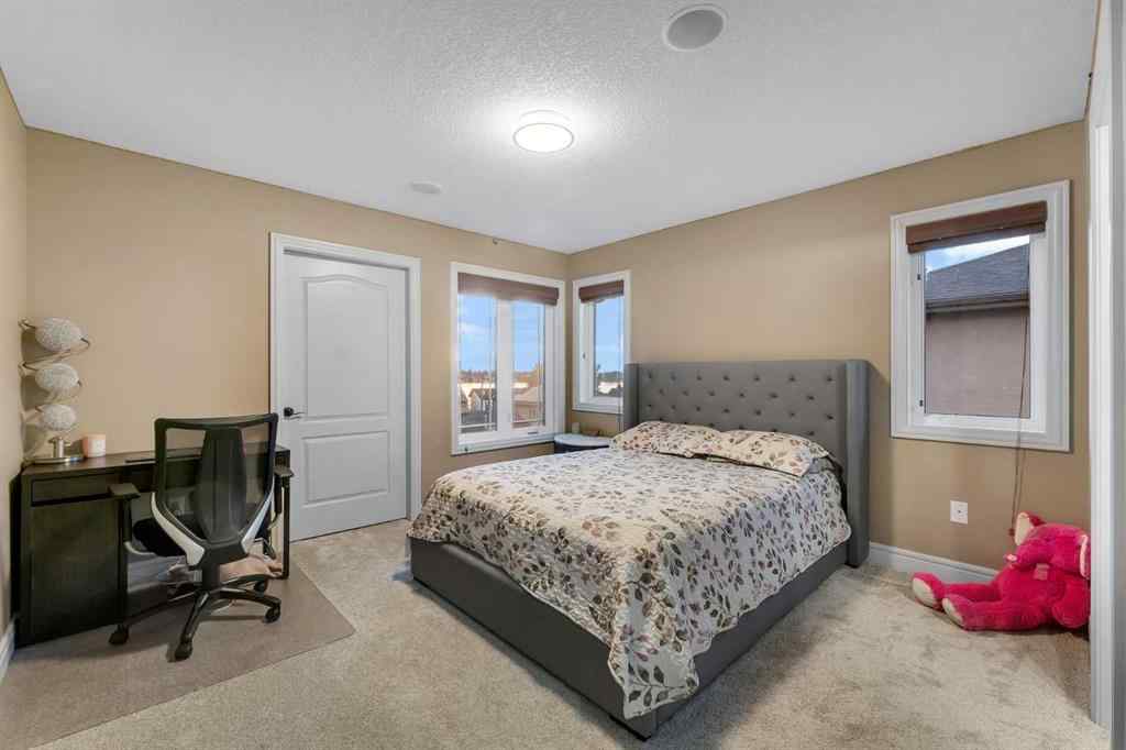 MLS® A2243988 - 989 East Lakeview Road  in East Chestermere Chestermere, Residential