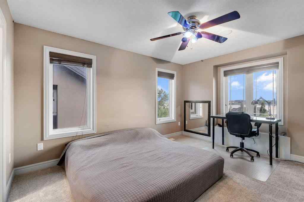 MLS® A2243988 - 989 East Lakeview Road  in East Chestermere Chestermere, Residential