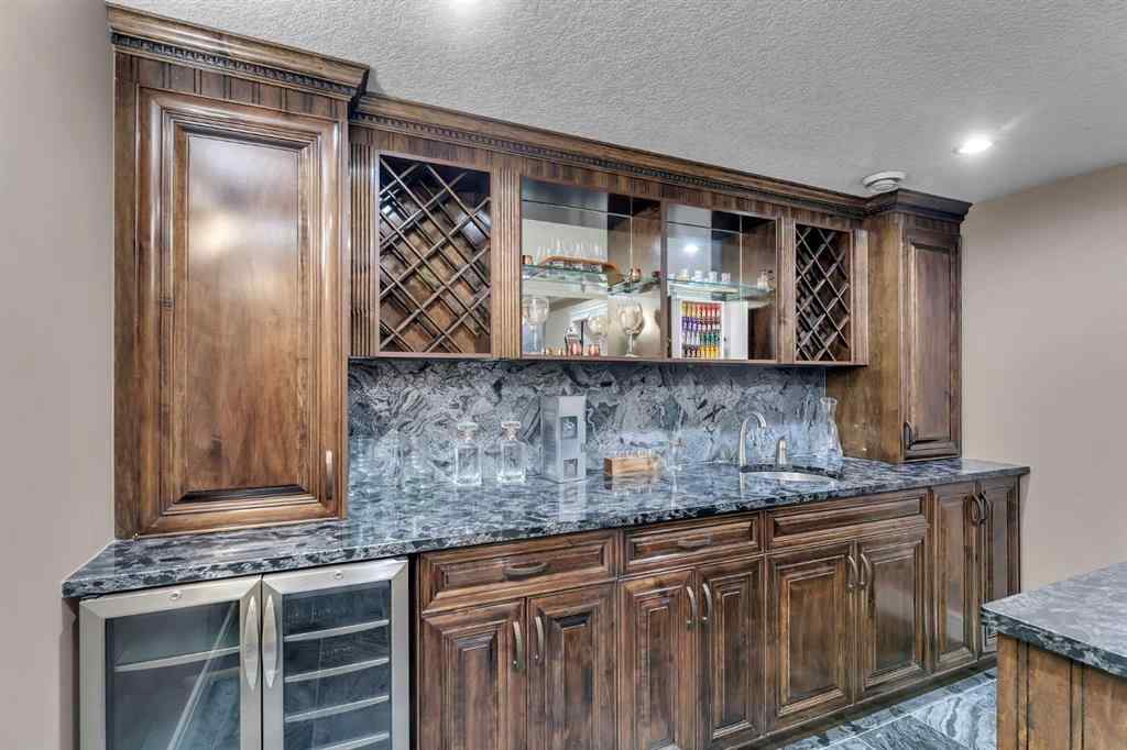 MLS® A2243988 - 989 East Lakeview Road  in East Chestermere Chestermere, Residential