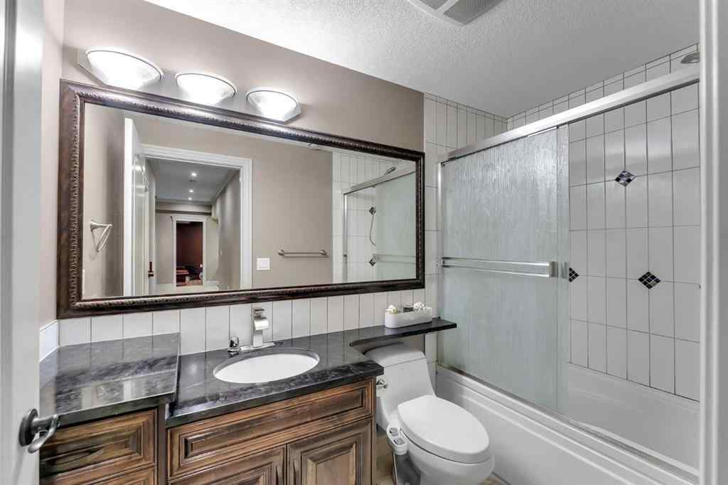 MLS® A2243988 - 989 East Lakeview Road  in East Chestermere Chestermere, Residential