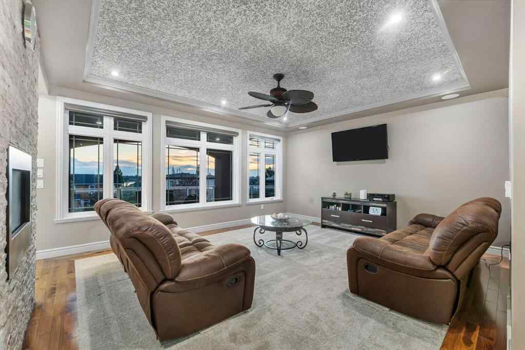 MLS® A2243988 - 989 East Lakeview Road  in East Chestermere Chestermere, Residential