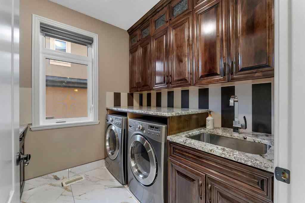 MLS® A2243988 - 989 East Lakeview Road  in East Chestermere Chestermere, Residential
