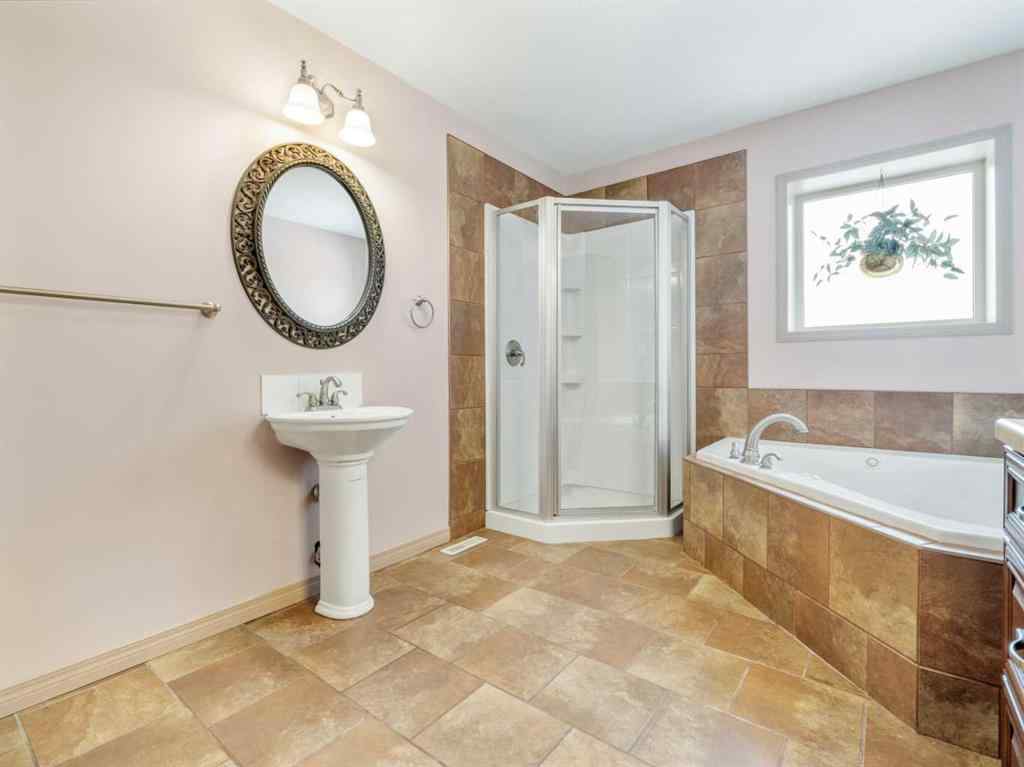 MLS® A2243990 - 996 2 Avenue W in NONE Cardston, Residential
