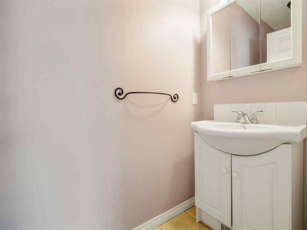 MLS® A2243990 - 996 2 Avenue W in NONE Cardston, Residential