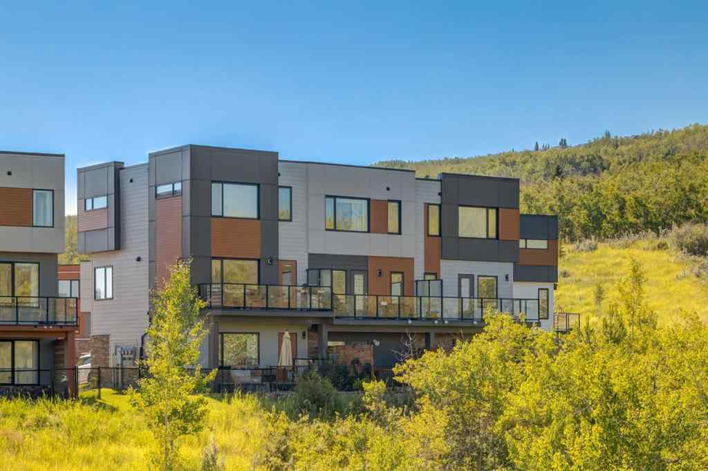 MLS® A2243997 - 102 Na'a Heights SW in Medicine Hill Calgary, Residential