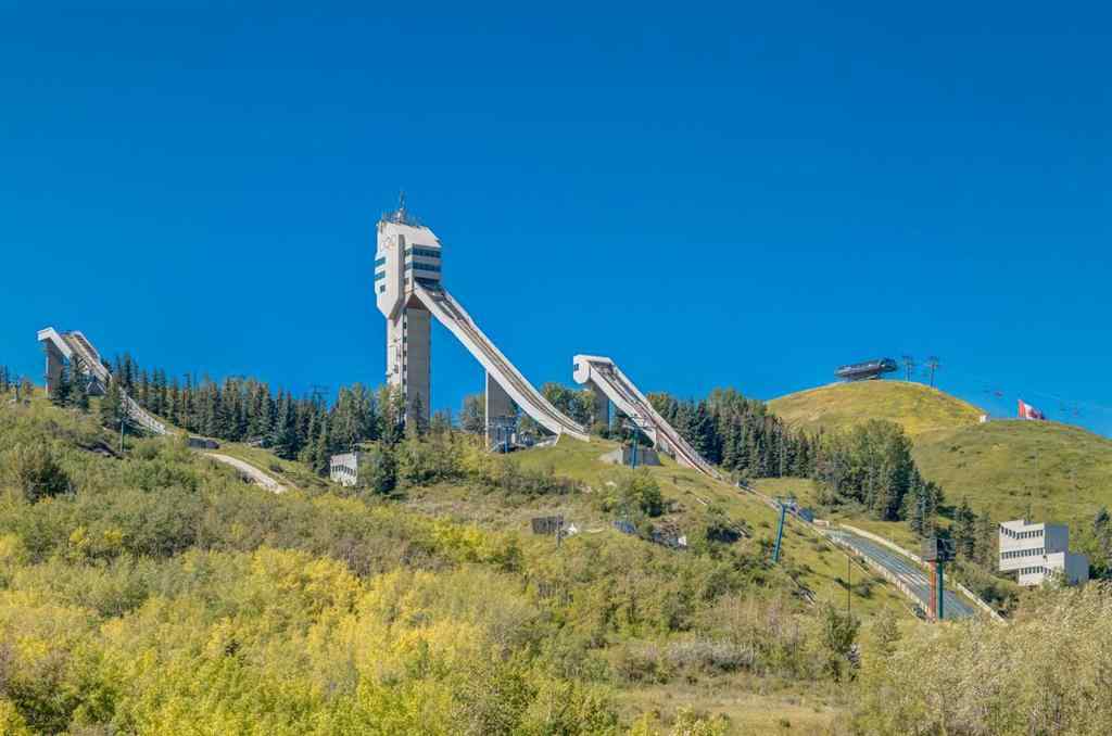 MLS® A2243997 - 102 Na'a Heights SW in Medicine Hill Calgary, Residential