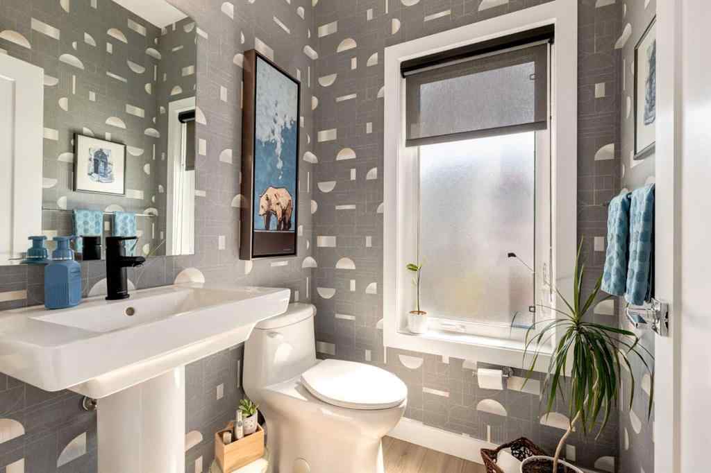 MLS® A2243997 - 102 Na'a Heights SW in Medicine Hill Calgary, Residential
