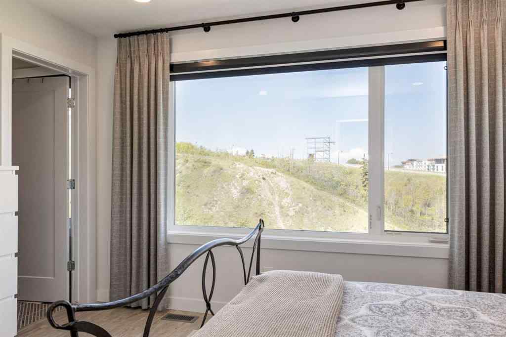 MLS® A2243997 - 102 Na'a Heights SW in Medicine Hill Calgary, Residential