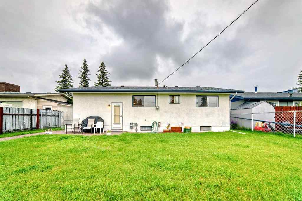 MLS® A2243998 - 6023 Maddock Drive NE in Marlborough Park Calgary, Residential