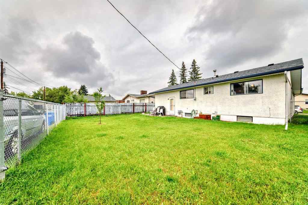 MLS® A2243998 - 6023 Maddock Drive NE in Marlborough Park Calgary, Residential