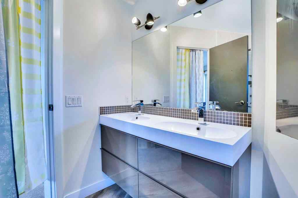 MLS® A2243999 - 4735 17 Avenue NW in Montgomery Calgary, Residential