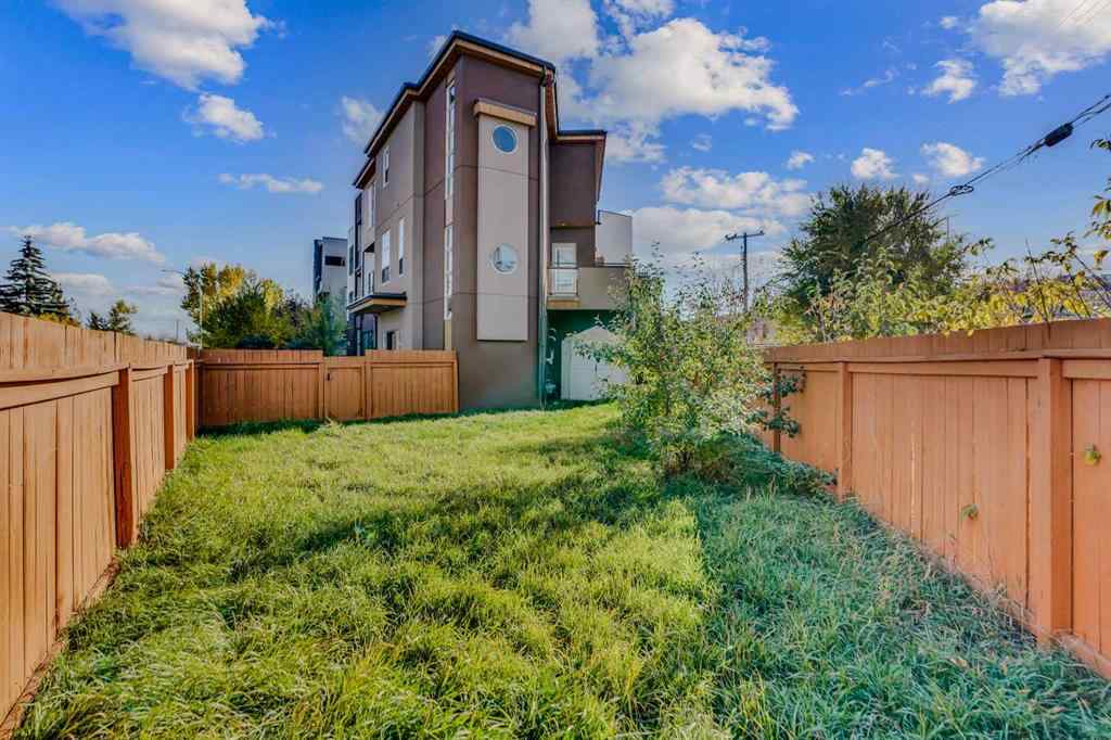 MLS® A2243999 - 4735 17 Avenue NW in Montgomery Calgary, Residential