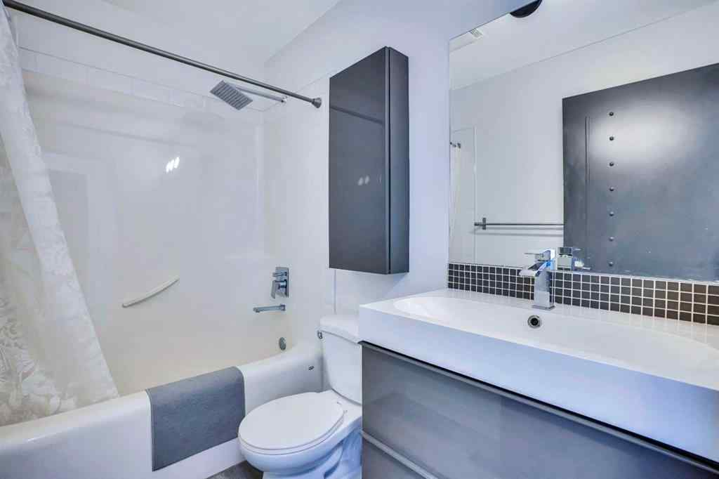 MLS® A2243999 - 4735 17 Avenue NW in Montgomery Calgary, Residential
