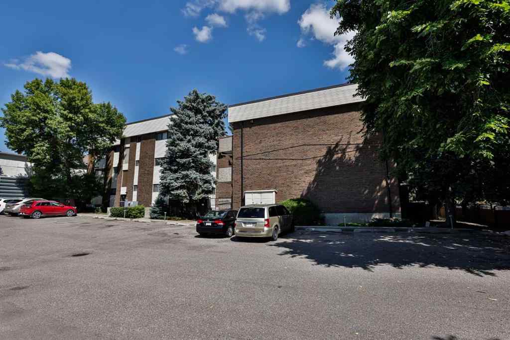 MLS® A2244001 - Unit #201 2207 8 Avenue S in Victoria Park Lethbridge, Residential