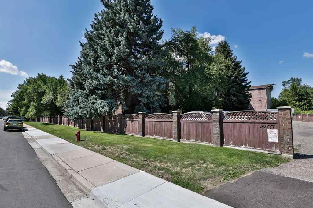 MLS® A2244001 - Unit #201 2207 8 Avenue S in Victoria Park Lethbridge, Residential