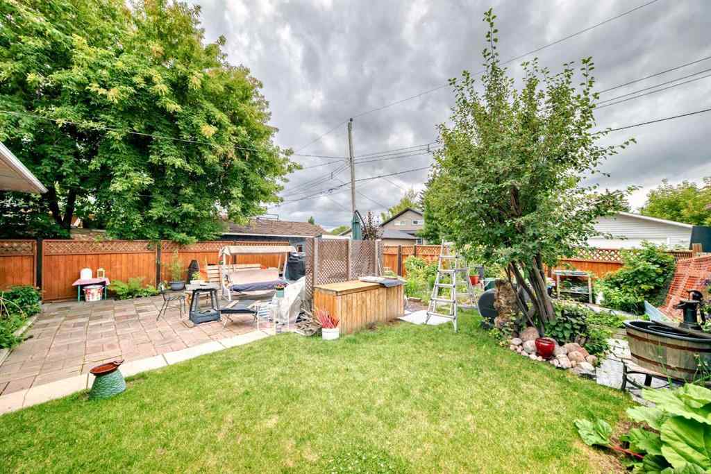 MLS® A2244002 - 247 Doverview Crescent SE in Dover Calgary, Residential