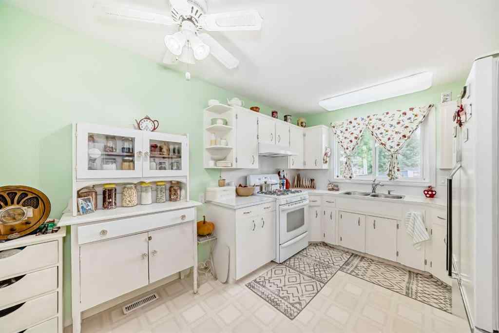 MLS® A2244002 - 247 Doverview Crescent SE in Dover Calgary, Residential