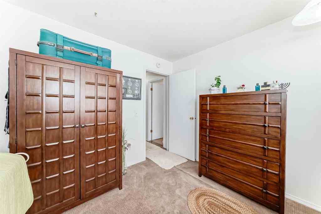 MLS® A2244002 - 247 Doverview Crescent SE in Dover Calgary, Residential