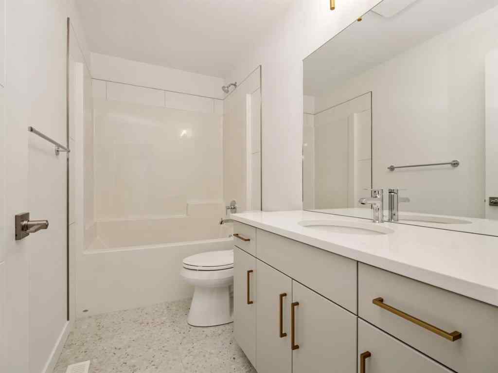 MLS® A2244005 - 4626 31 Avenue S in Discovery Lethbridge, Residential