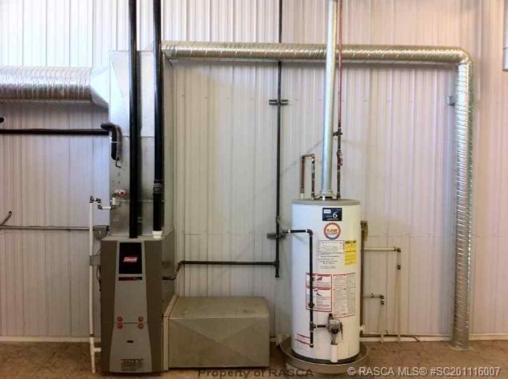 MLS® A2244008 - Unit #Bay 2 560 Premier Road  in Hygrade Industrial Drumheller, Commercial