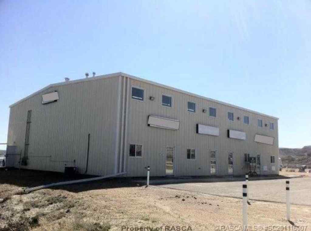 MLS® A2244008 - Unit #Bay 2 560 Premier Road  in Hygrade Industrial Drumheller, Commercial