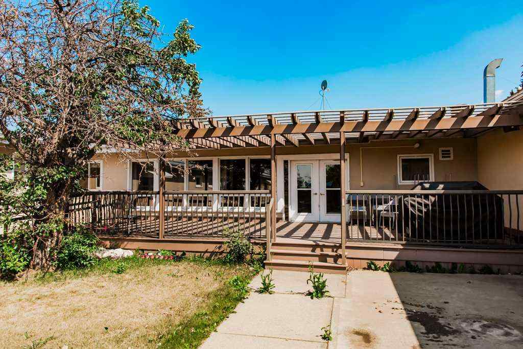 MLS® A2244011 - 5230 44 Avenue  in NONE Spirit River, Commercial