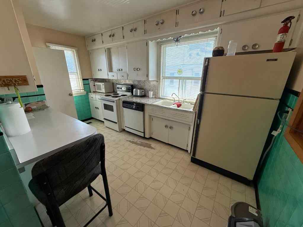 MLS® A2244020 - 920 Renfrew Drive NE in Renfrew Calgary, Residential