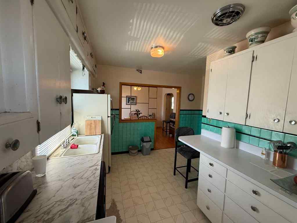 MLS® A2244020 - 920 Renfrew Drive NE in Renfrew Calgary, Residential