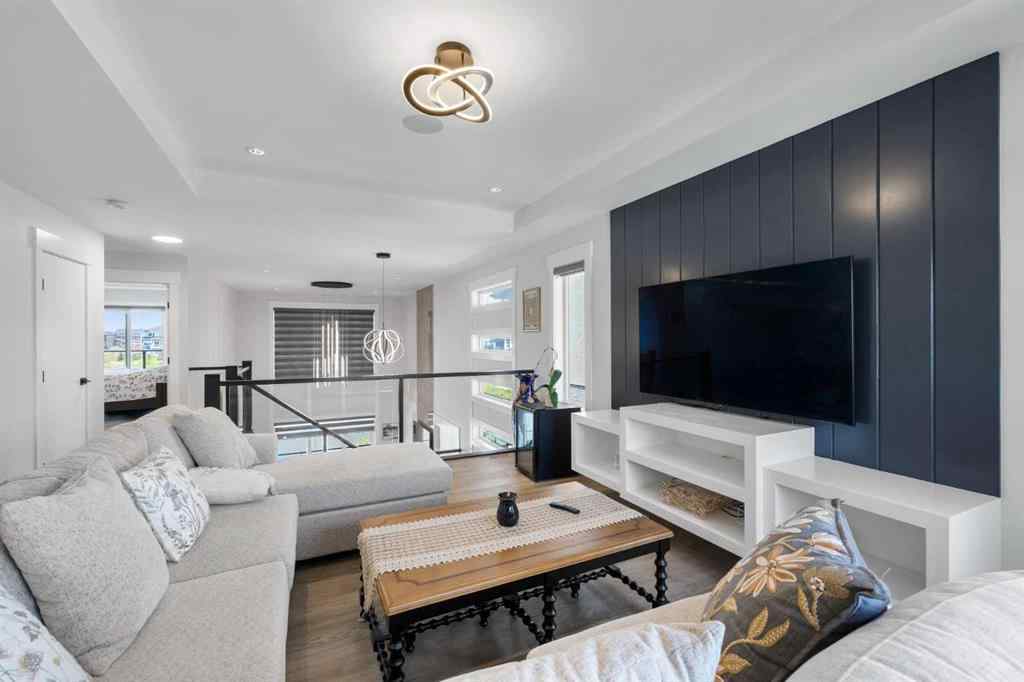 MLS® A2244021 - 20 Waterford Heights  in Waterford Chestermere, Residential