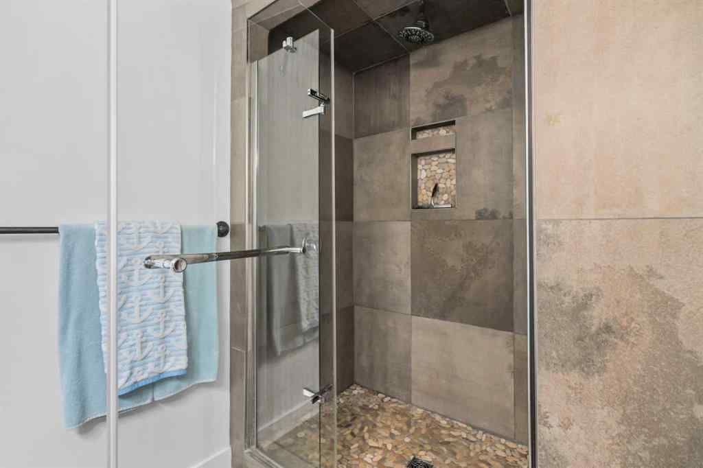 MLS® A2244029 - 520 Parkridge Drive SE in Parkland Calgary, Residential