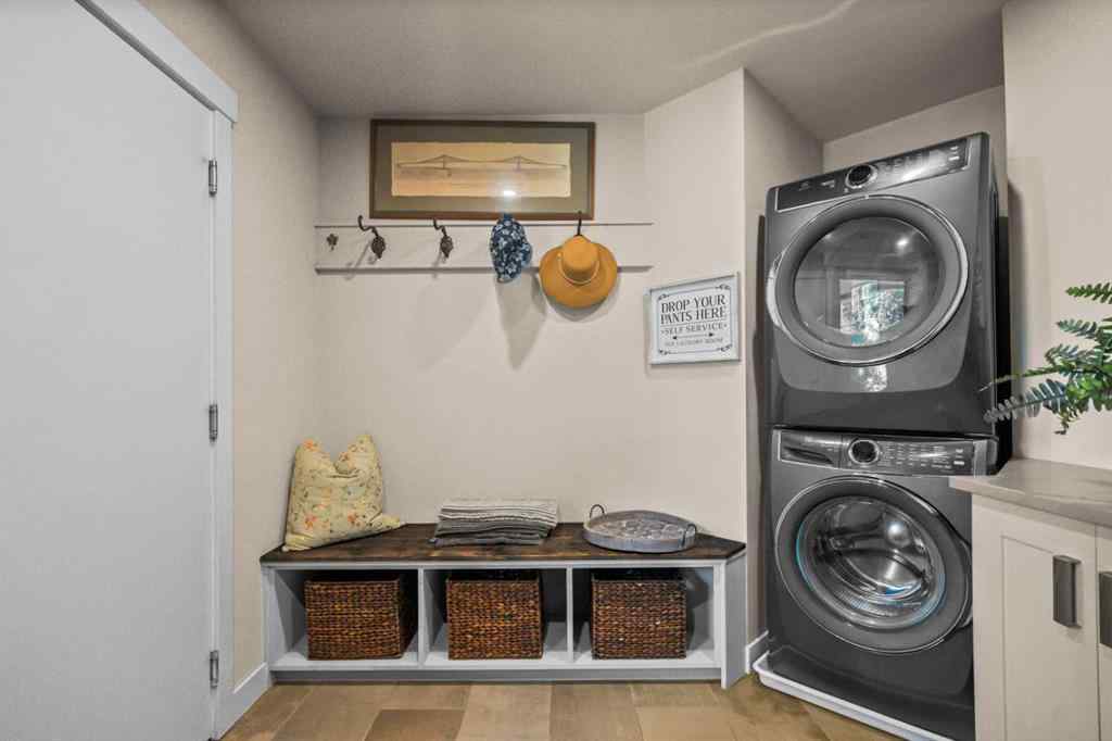 MLS® A2244029 - 520 Parkridge Drive SE in Parkland Calgary, Residential