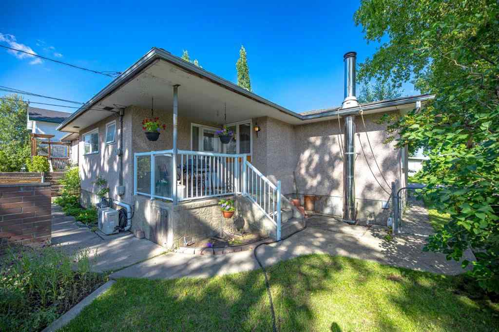 MLS® A2244042 - 1141 43 Street SW in Rosscarrock Calgary, Residential
