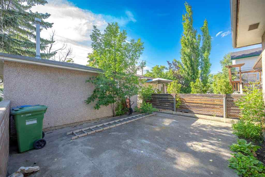 MLS® A2244042 - 1141 43 Street SW in Rosscarrock Calgary, Residential
