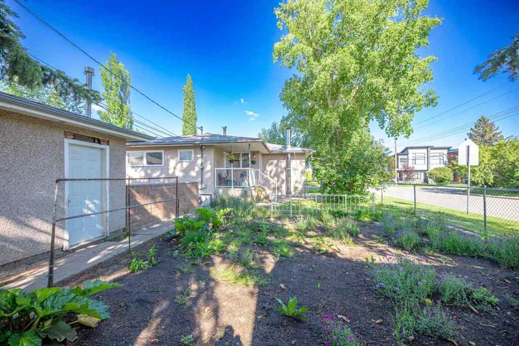 MLS® A2244042 - 1141 43 Street SW in Rosscarrock Calgary, Residential