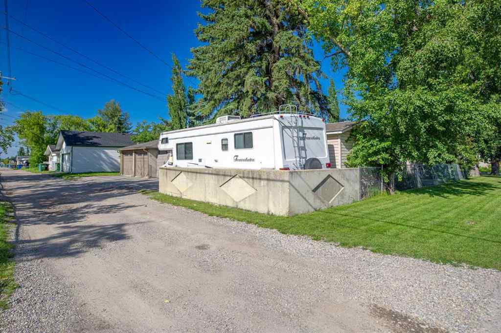 MLS® A2244042 - 1141 43 Street SW in Rosscarrock Calgary, Residential