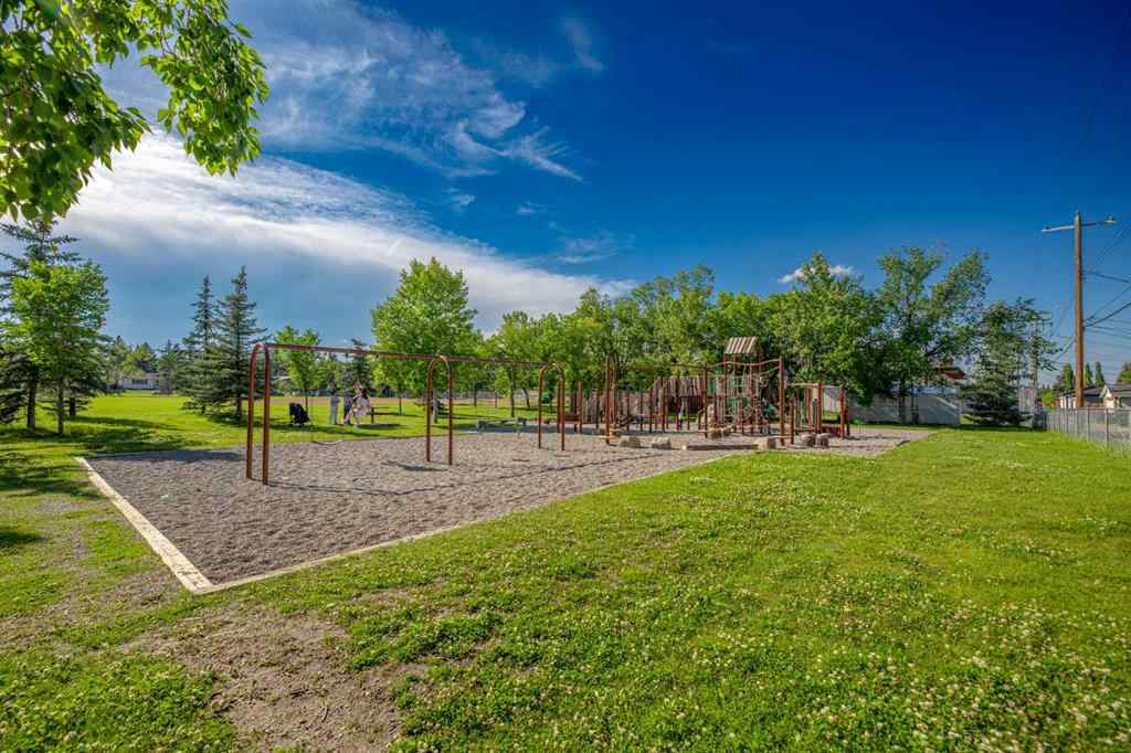 MLS® A2244042 - 1141 43 Street SW in Rosscarrock Calgary, Residential