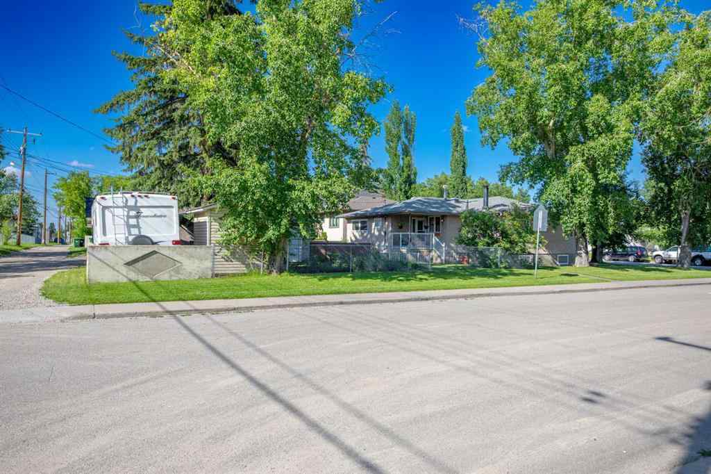 MLS® A2244042 - 1141 43 Street SW in Rosscarrock Calgary, Residential