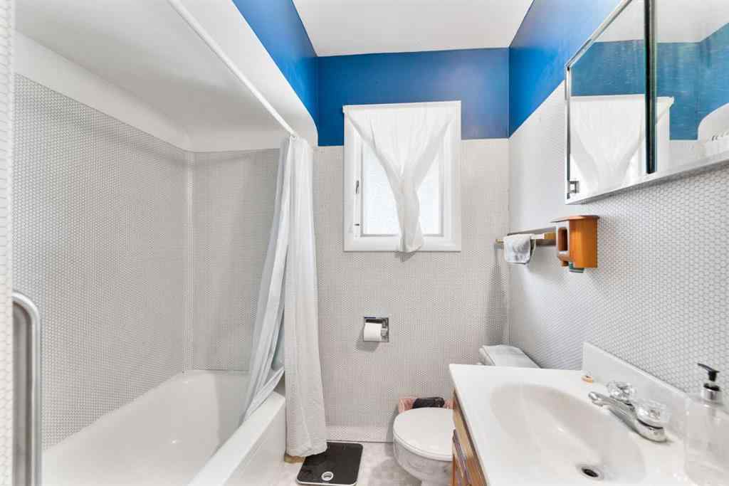 MLS® A2244042 - 1141 43 Street SW in Rosscarrock Calgary, Residential