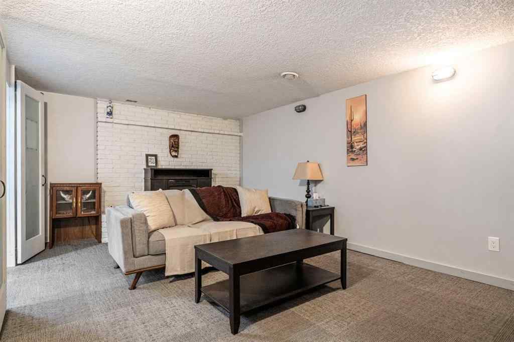 MLS® A2244051 - 152 Fredson Drive SE in Fairview Calgary, Residential