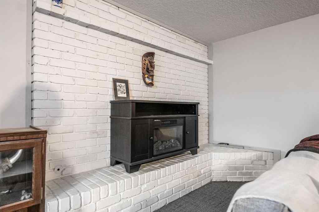 MLS® A2244051 - 152 Fredson Drive SE in Fairview Calgary, Residential